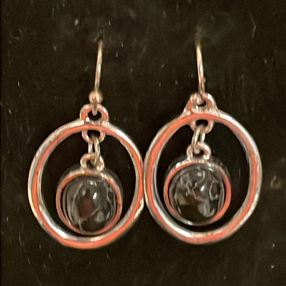 1.5” Vintage silver plated open hoop moonstone dangle French wire earrings - Picture 3 of 11